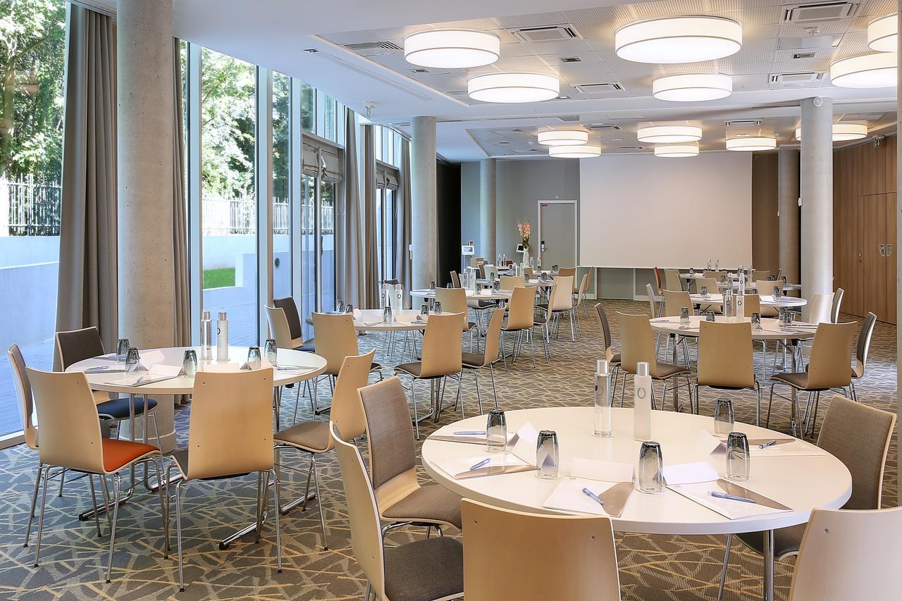 Best Western Plus Paris Meudon Ermitage עסק תמונה